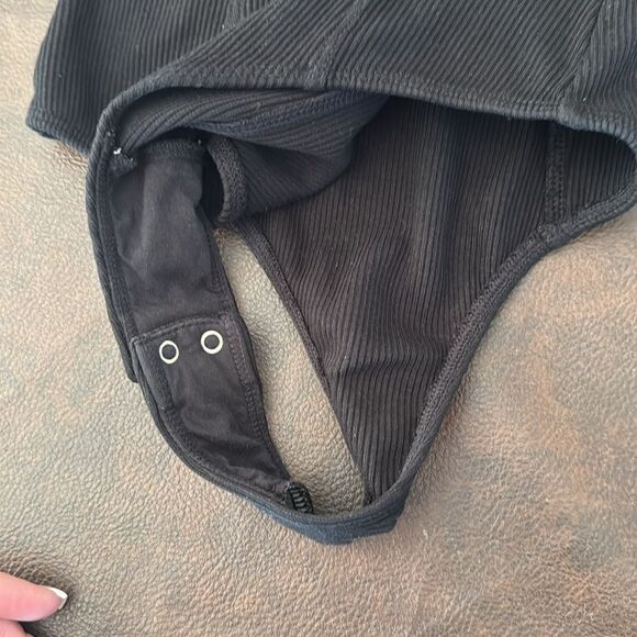 NWOT Devlin Bodysuit by Agolde - Picture 12 of 14